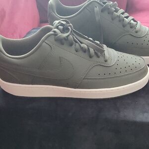 Nike Men's Forest Green Sneakers